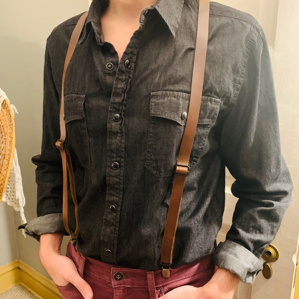 Leather suspenders
